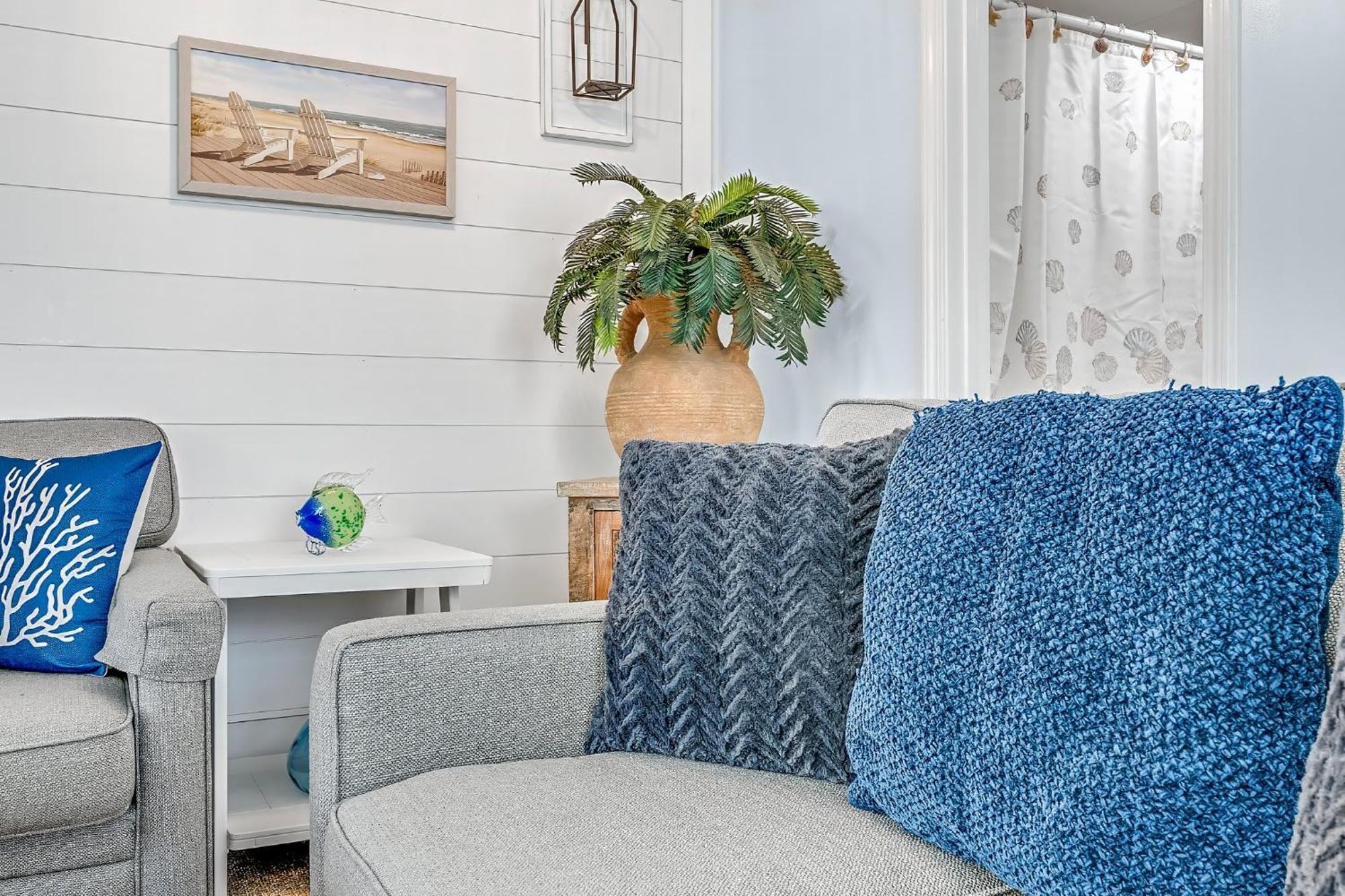 Sunbird Resort! 1 Bd Condo! Free Chair Service! By Dolce Getaways Pcb! * Panama City Beach